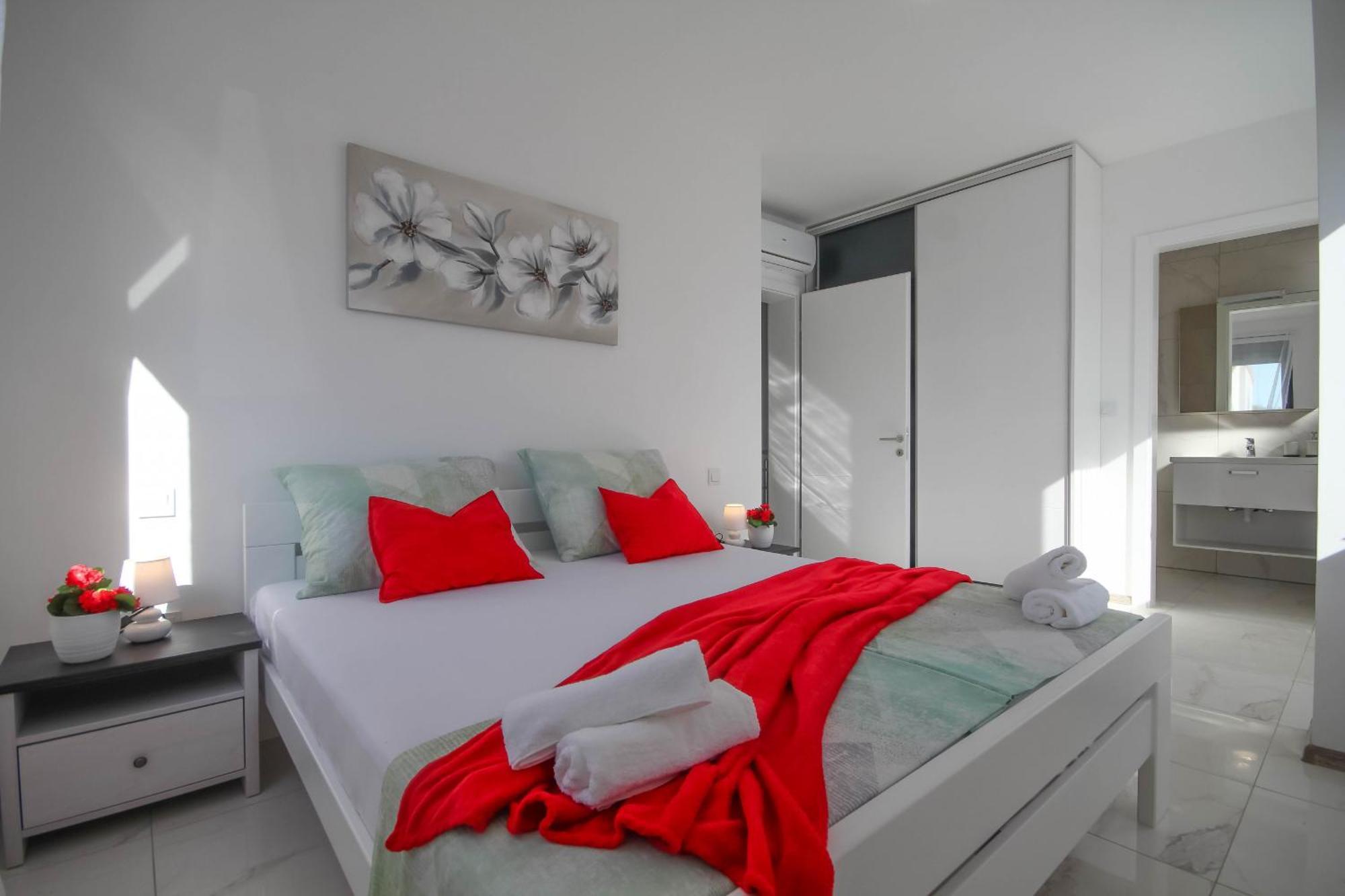 Villa Essenza Vita In Vodice Only 650 Meters From The Beach 外观 照片